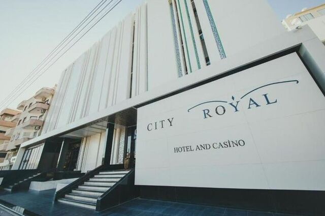 City Royal Hotel 