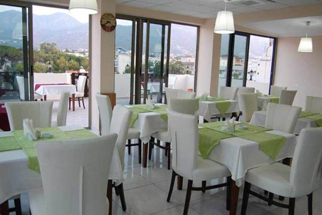 Grand Center Boutique Hotel