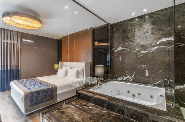 Lord's Palace Hotel & SPA 