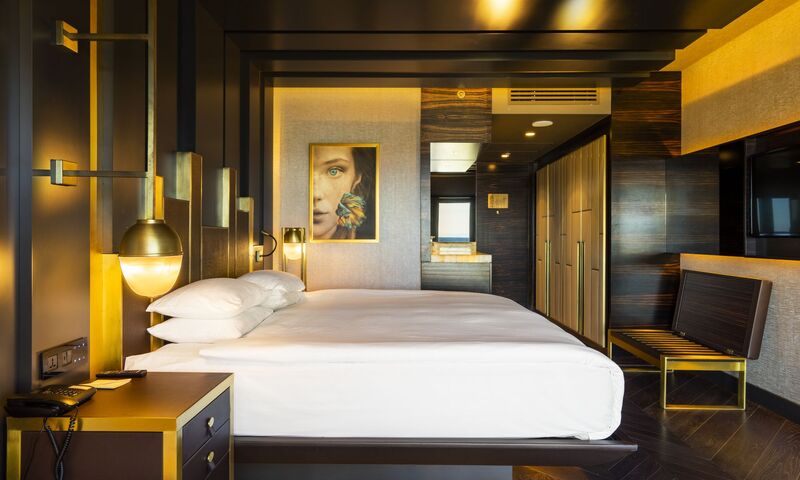 Rocks Hotel