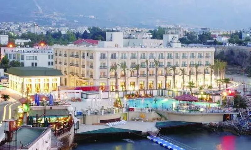 Rocks Hotel