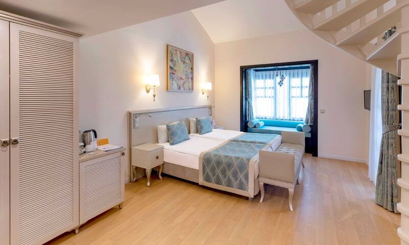 Starlight Resort Hotel