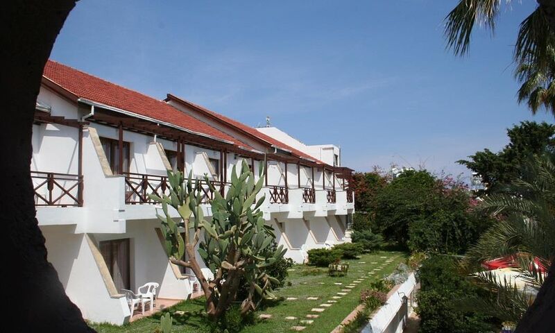 Top Set Hotel 