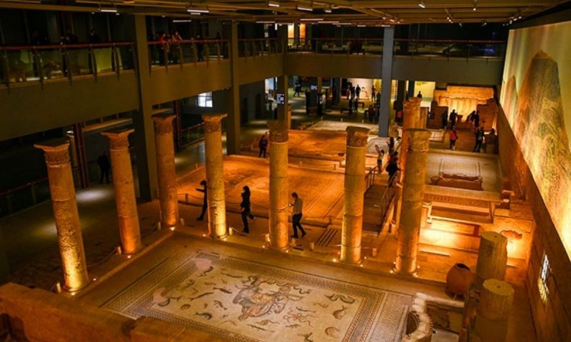 İzmir Çıkışlı Uçaklı Van Hakkari Şırnak Mardin turu