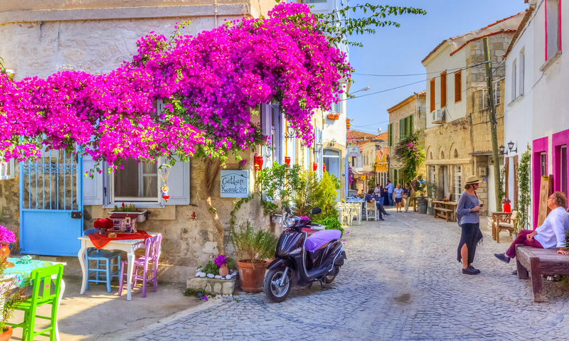 Alaçatı  Ot Festivali Çeşme Turu