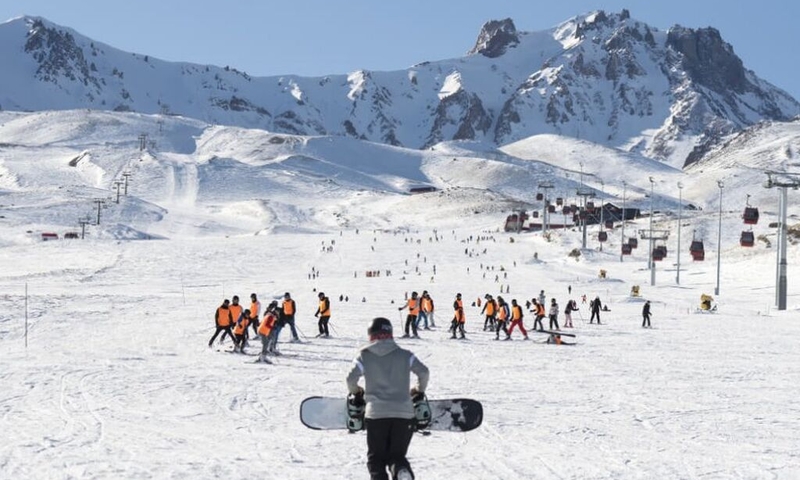 Yılbaşı Özel Kapadokya Erciyes Kayak Merkezi Turu (Gala Dahil)