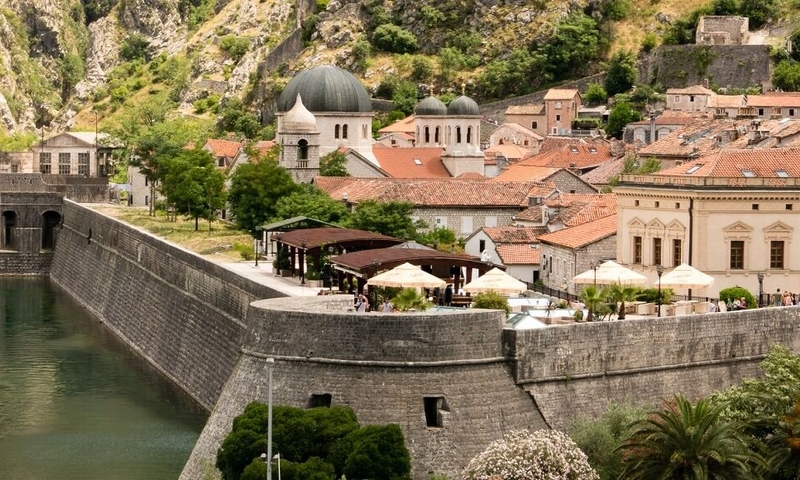 Otobüslü Büyük Balkan Turu Kosovalı (8 Gece 9 Gün)