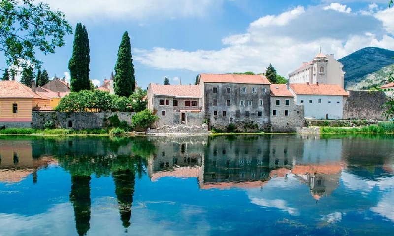 Otobüslü Büyük Balkan Turu Kosovalı (8 Gece 9 Gün)