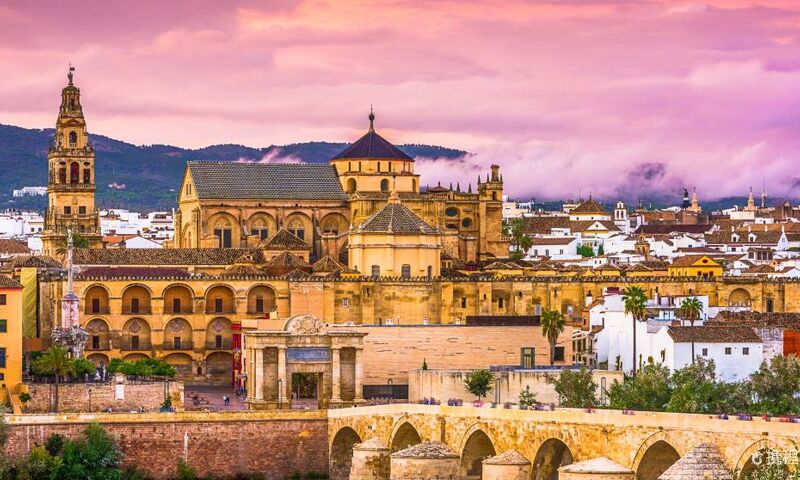 İZMİR'DEN İSPANYA VE ENDÜLÜS İKONLARI Pegasus Havayolları ile 5 gece